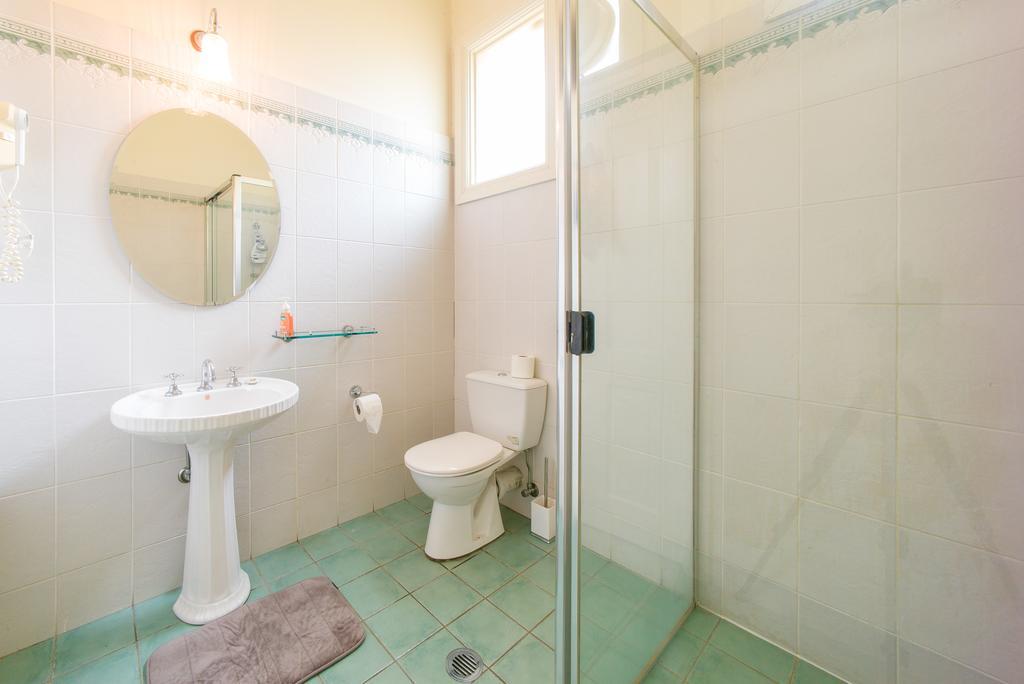 Quadruple Room with Shared Bathroom,141429630:JPEG