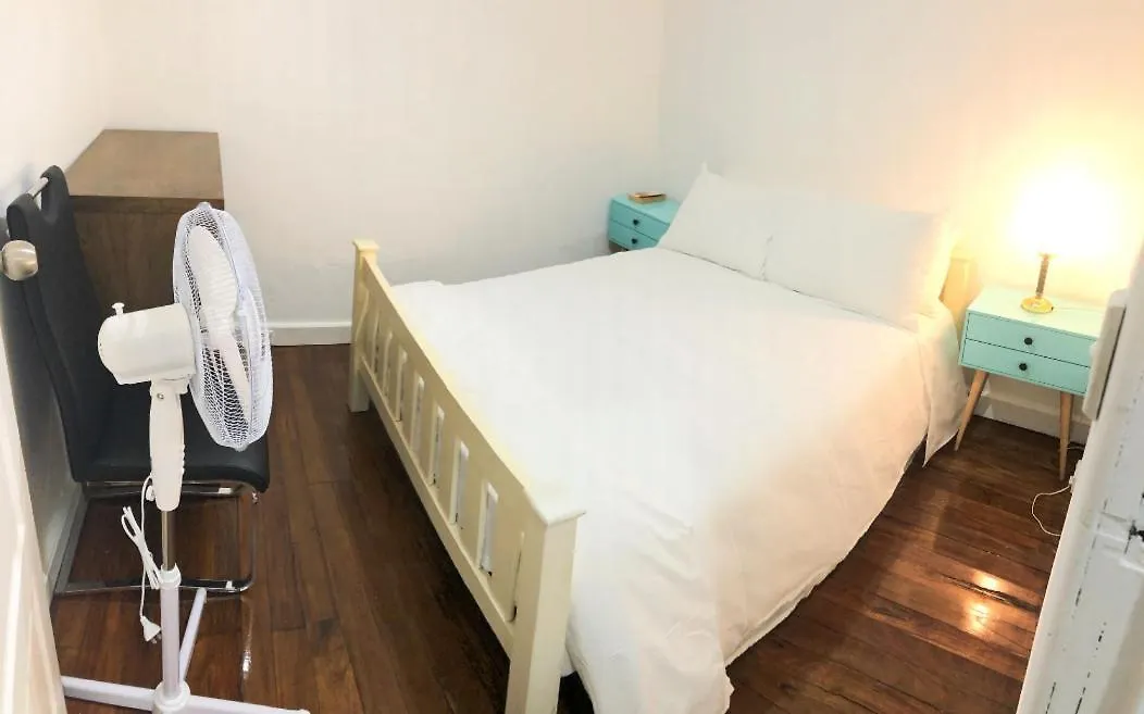 Low Price Clean Linen And Free Stuff No 2 Plenty Of On Street Parking G1-1