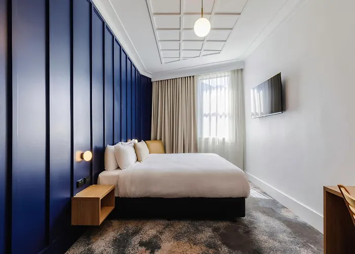 Royal Exhibition Hotel