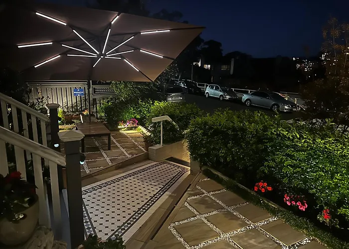 Cremorne Point Manor